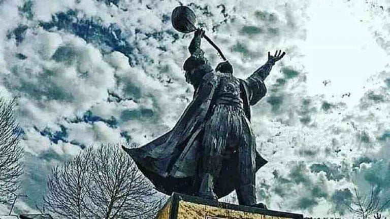 Karşıda Görünen Ne Güzel Yayla Notaları