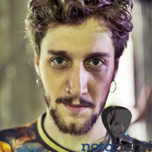 Ay Tenli Kadın Melodika Notaları